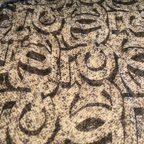 NWT Chanel Stole Black and Gray - Picture 3 of 6